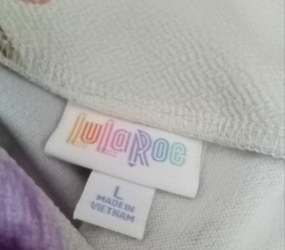 2 LuLaRoe Polyester Stretch Mini Skirts Size Large - Picture 4 of 9